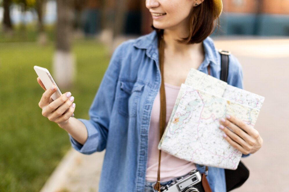 Top 10 Mobile Data Tips for Travelers: Save Money and Stay Connected