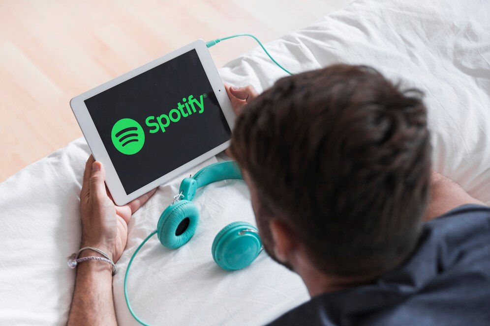 Apple Music and Spotify: How Much Data Does Your Streaming Really Use?