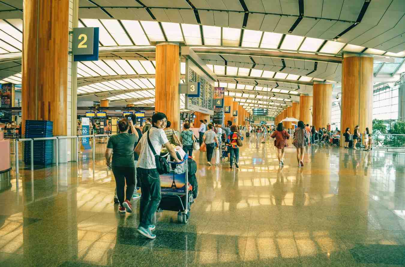 Top Things to Do at Changi Airport: Travel Tips and Staying Connected with eSIM