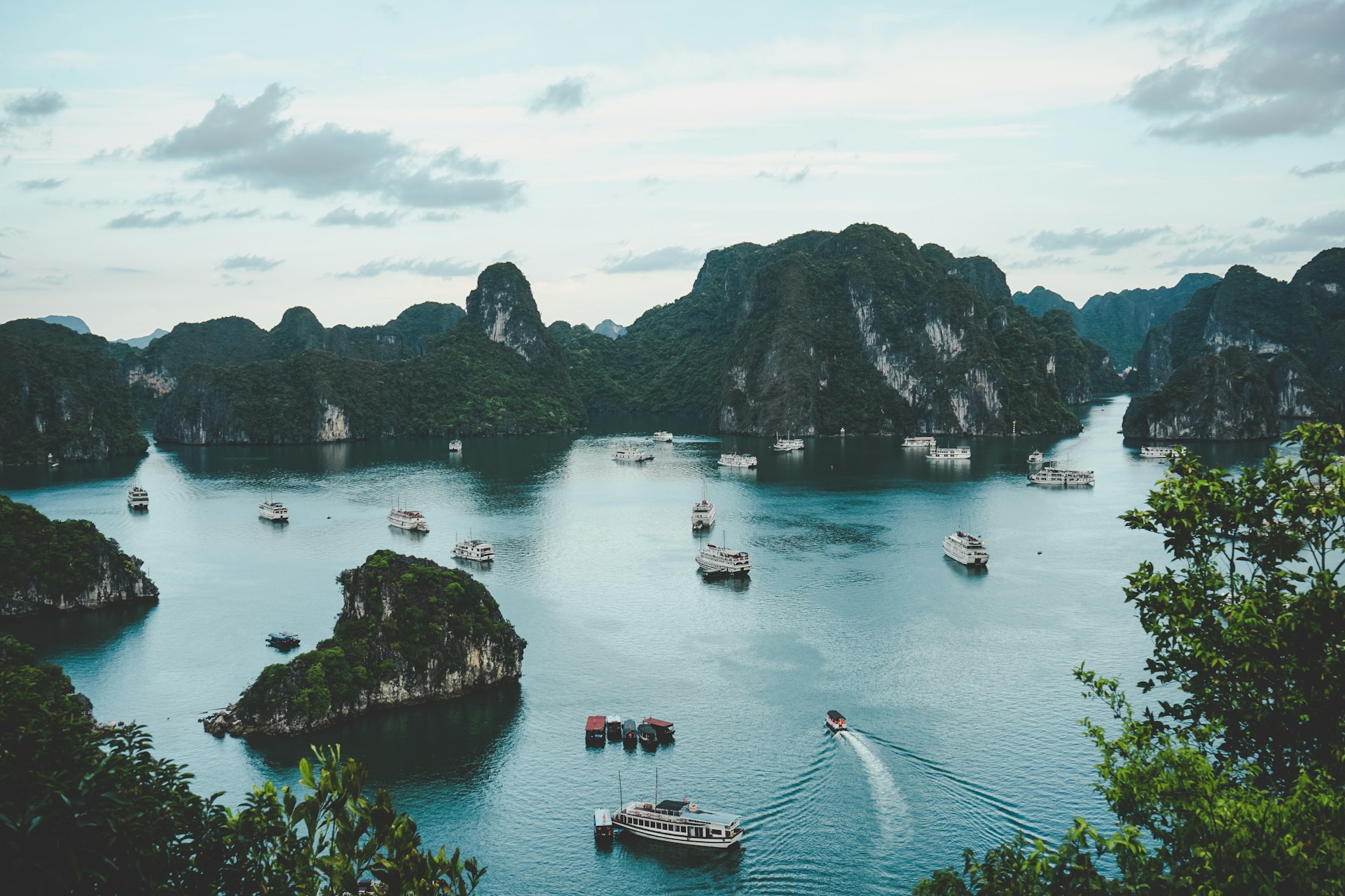 Top Things to Do in Halong Bay for an Unforgettable Adventure