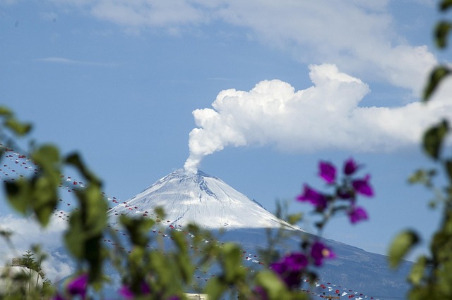 Popocatépetl – The Smoldering Giant Volcano for hikes in Mexico