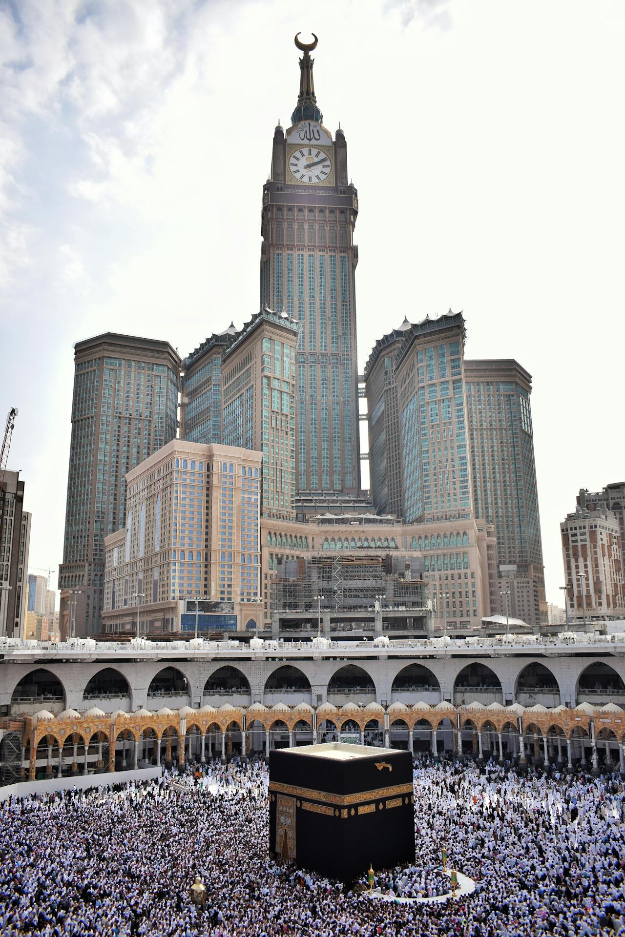 Essential Umrah Guide for First-Time Pilgrims: Travel, Connectivity & Spiritual Prep