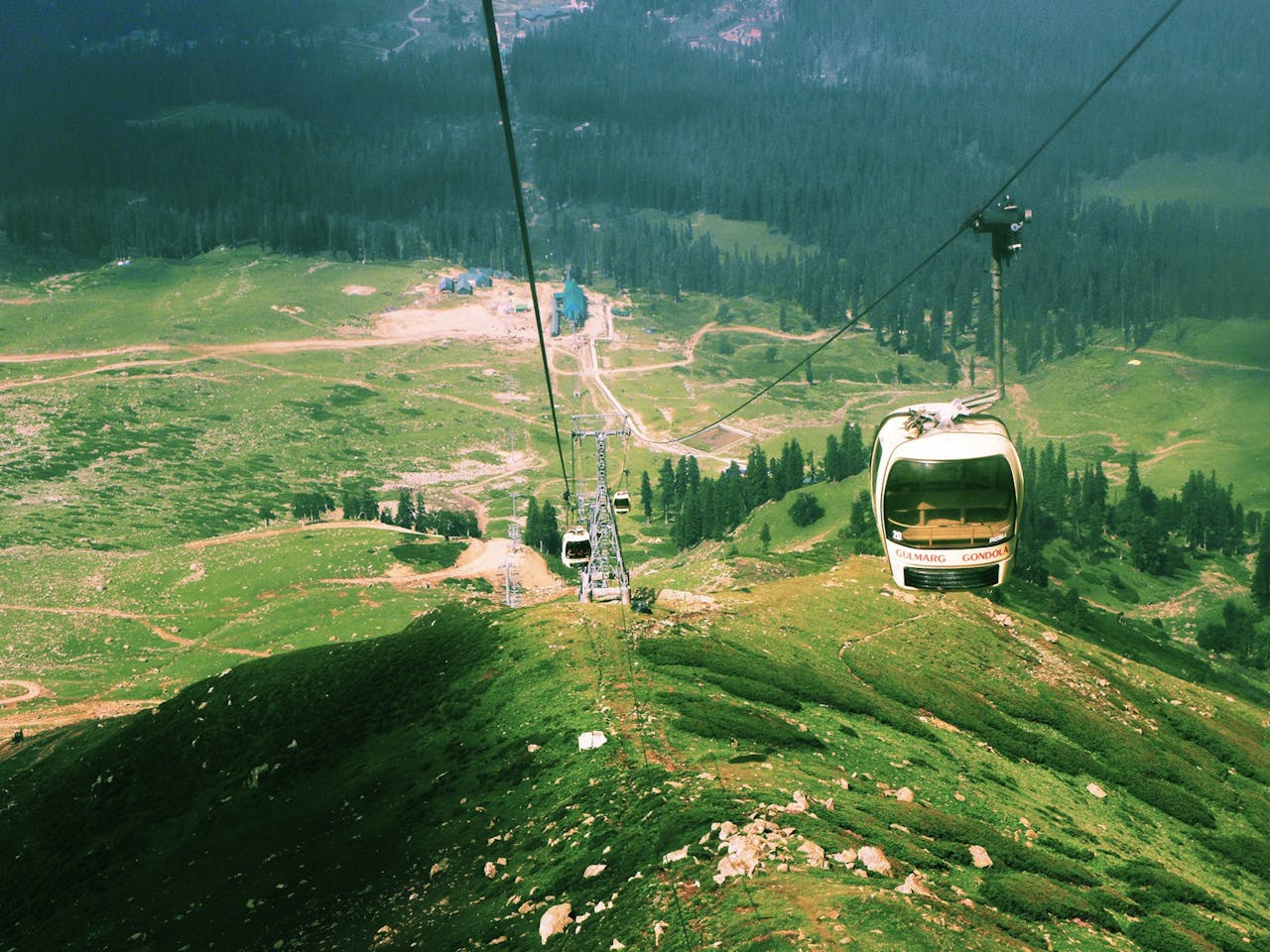 Top Family-Friendly Summer Destinations in India for 2025: Where to Go with Kids