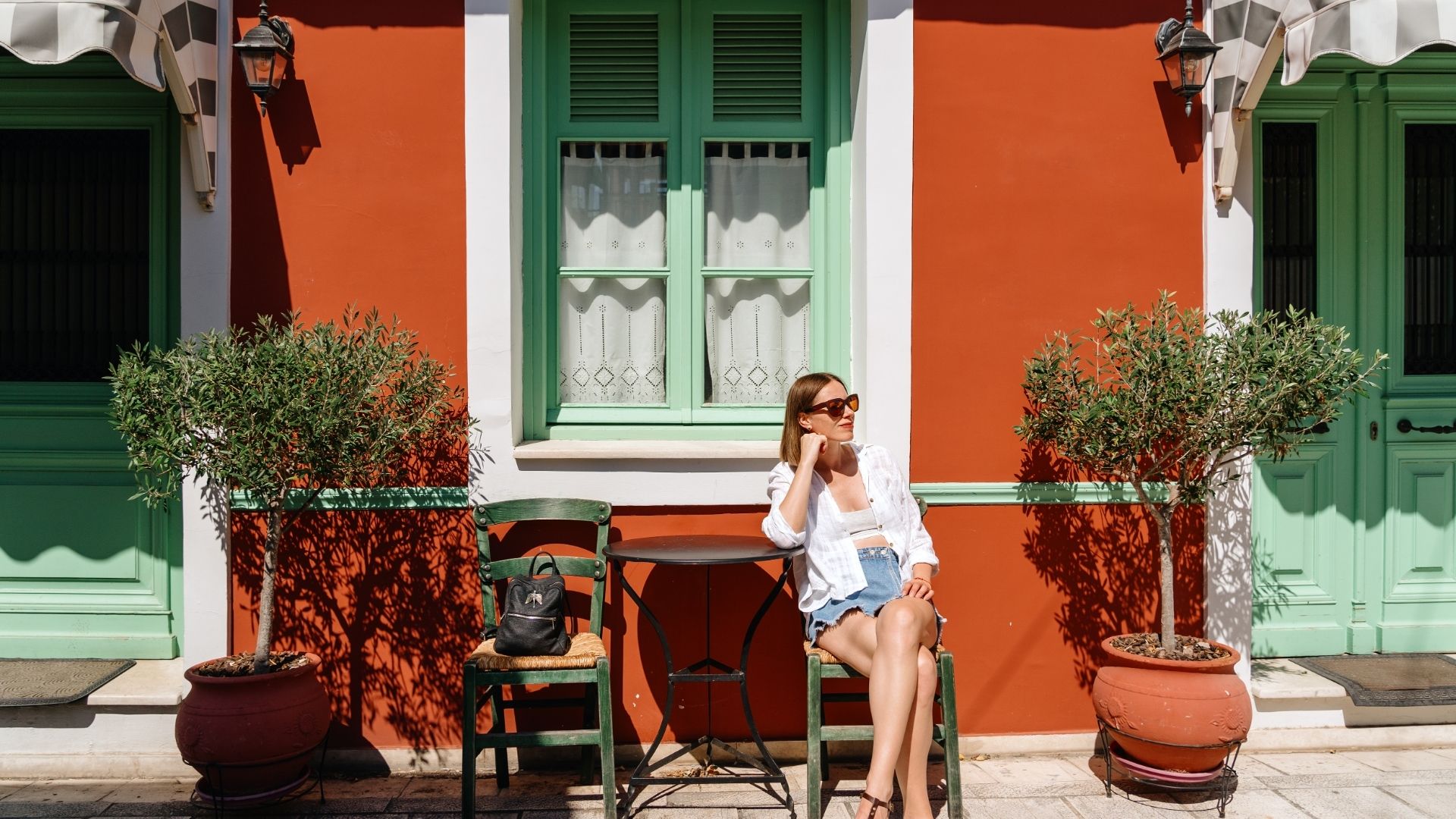 Tourist enjoying Athens café