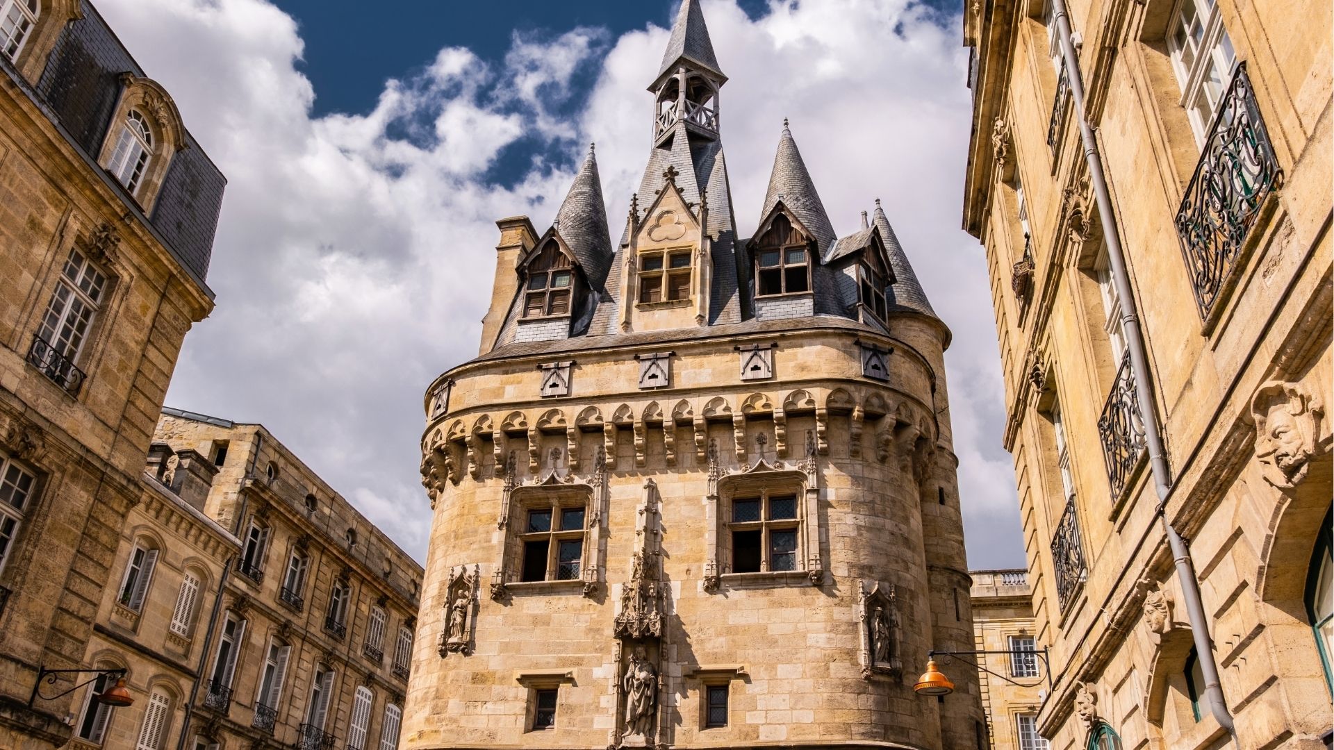 Old gate entrance to the city of Bordeaux