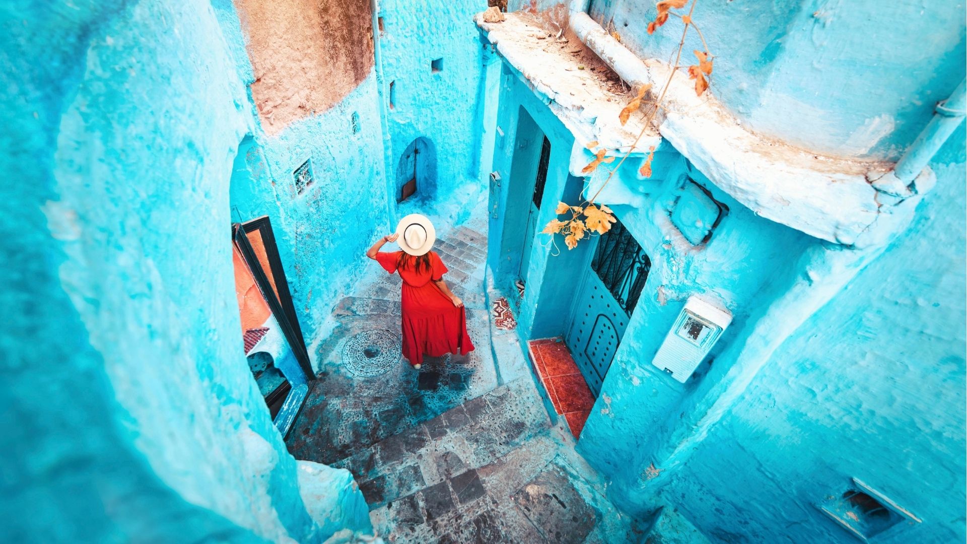 Understanding How eSIMs Help You Avoid Roaming Charges