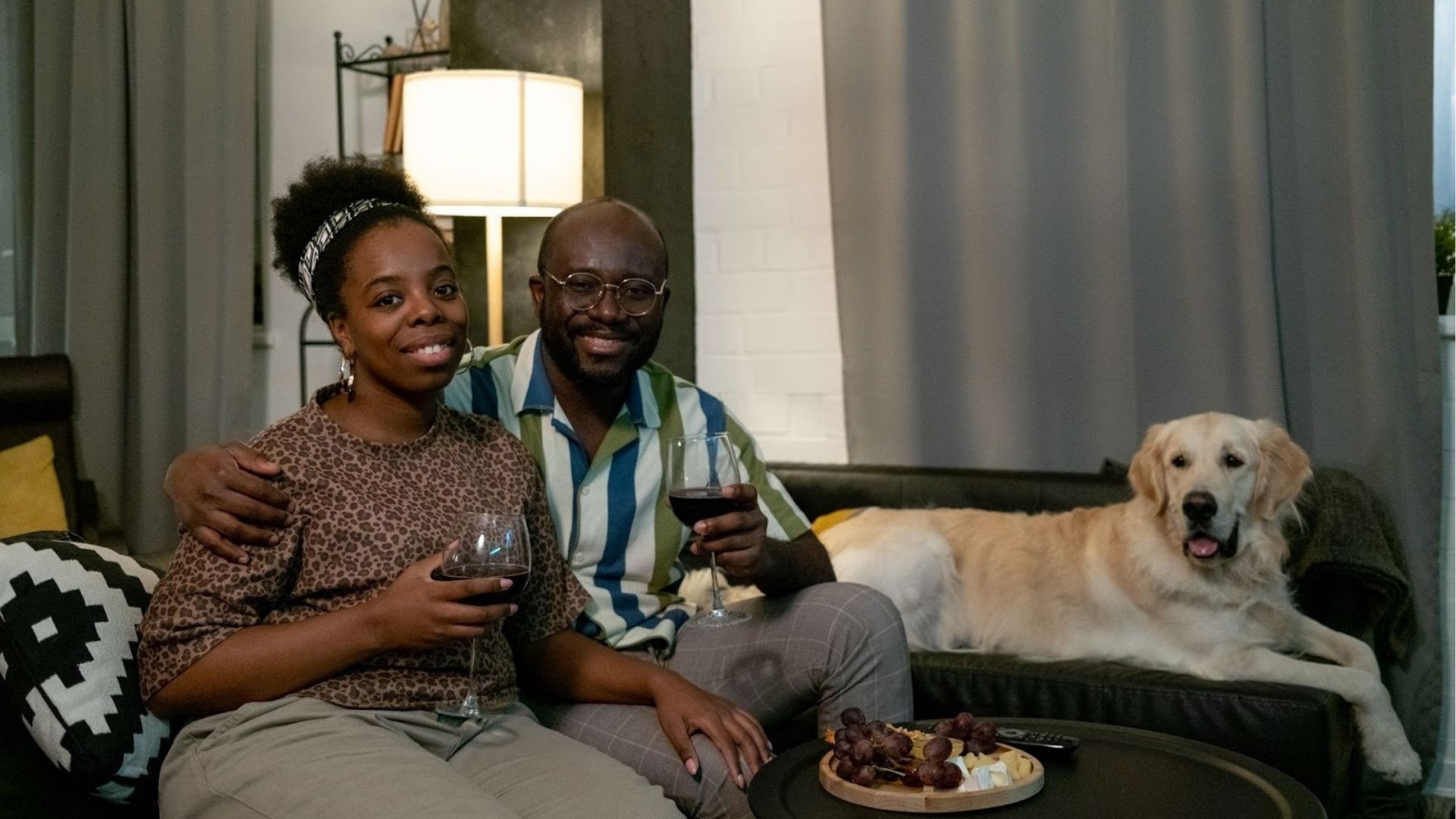 Staying in a pet-friendly hotel near Retiro Park