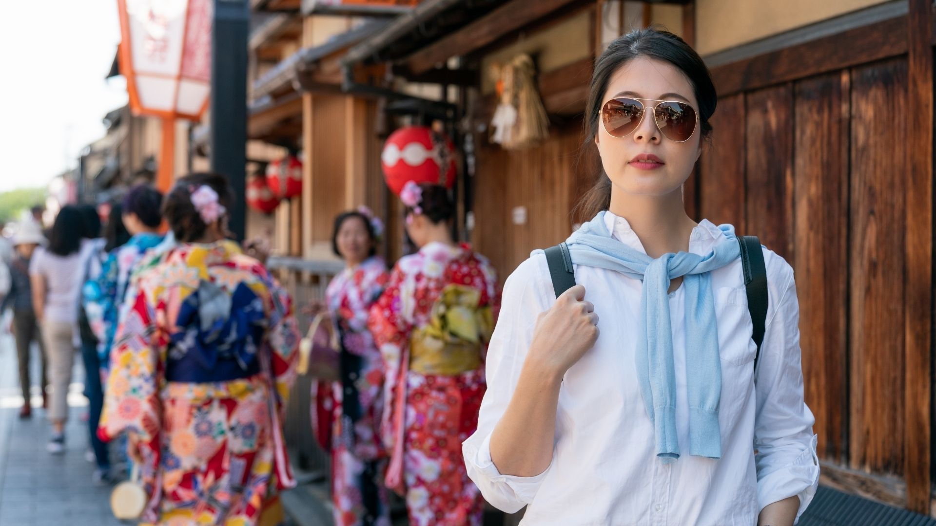 Important Cultural Etiquette for US Tourists