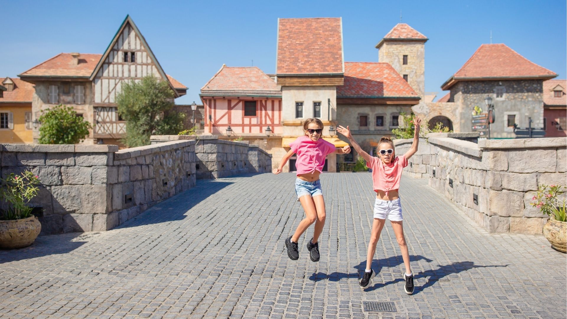 Travel Tips for Visiting French Towns