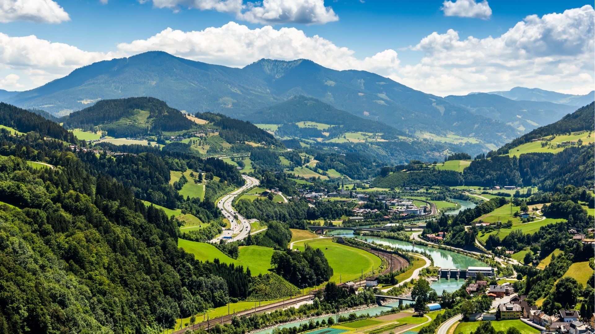 Staying Connected in Austria with Voye Global