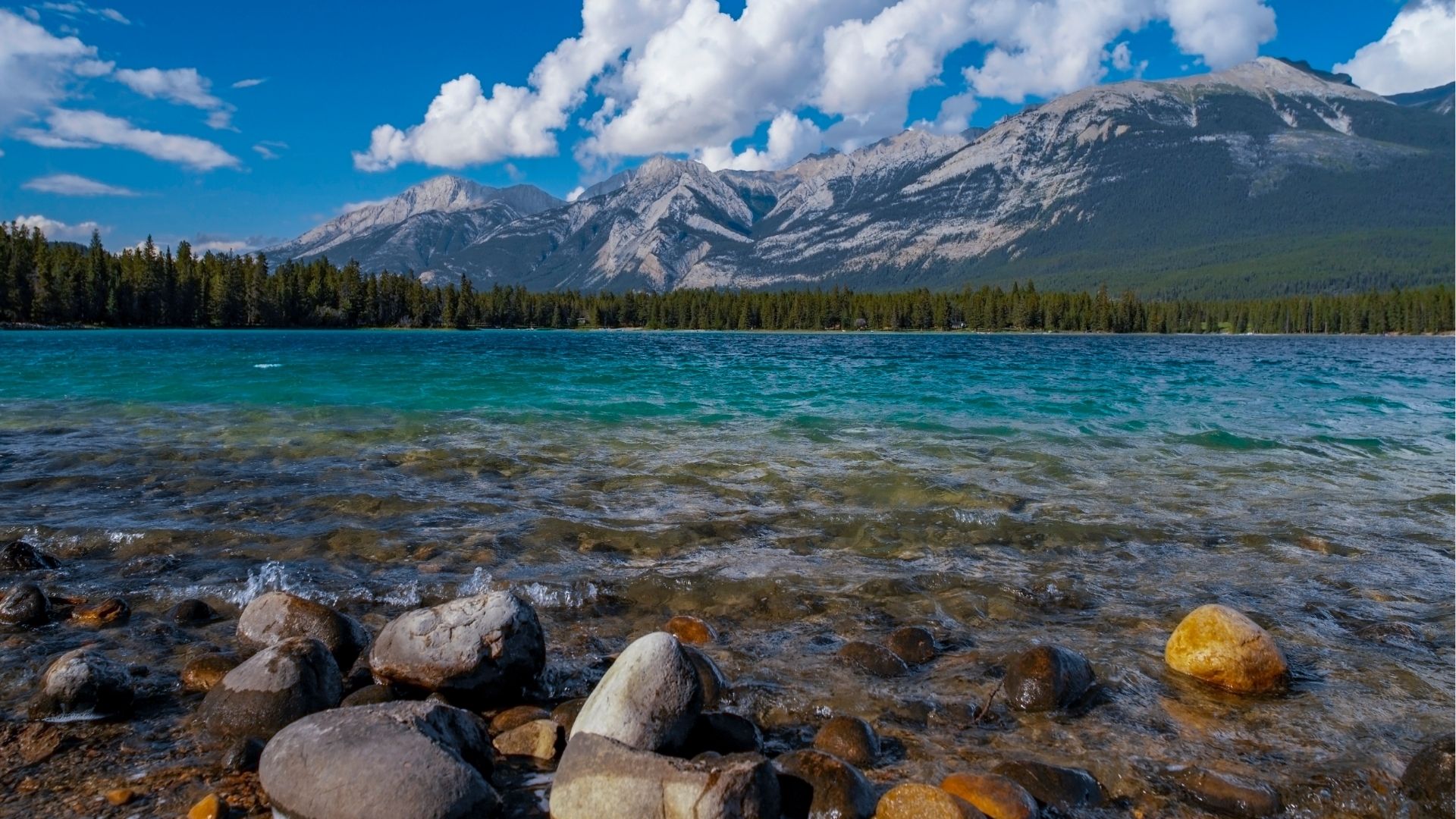 Banff vs Jasper: Which Canadian National Park Is Right for You?